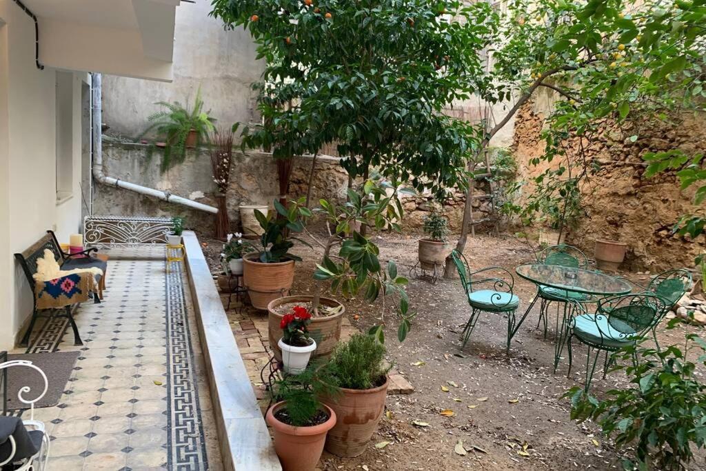 אתונה Quiet And Central Flat With Private Backyard Garden מראה חיצוני תמונה