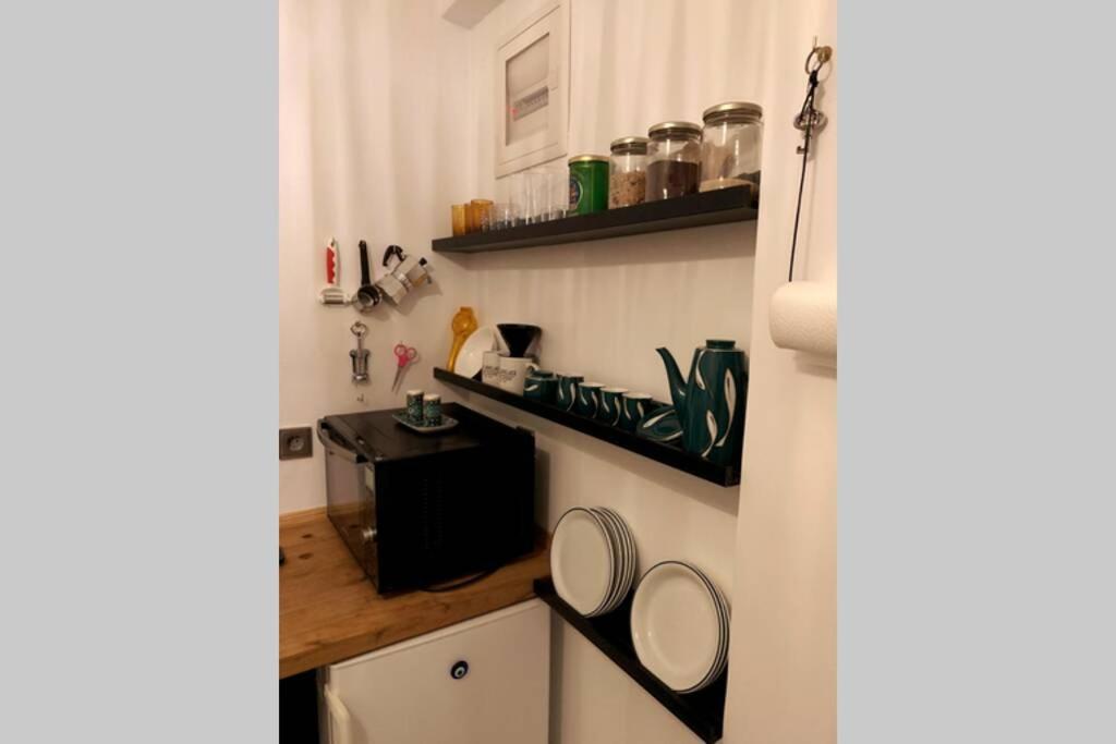אתונה Quiet And Central Flat With Private Backyard Garden מראה חיצוני תמונה