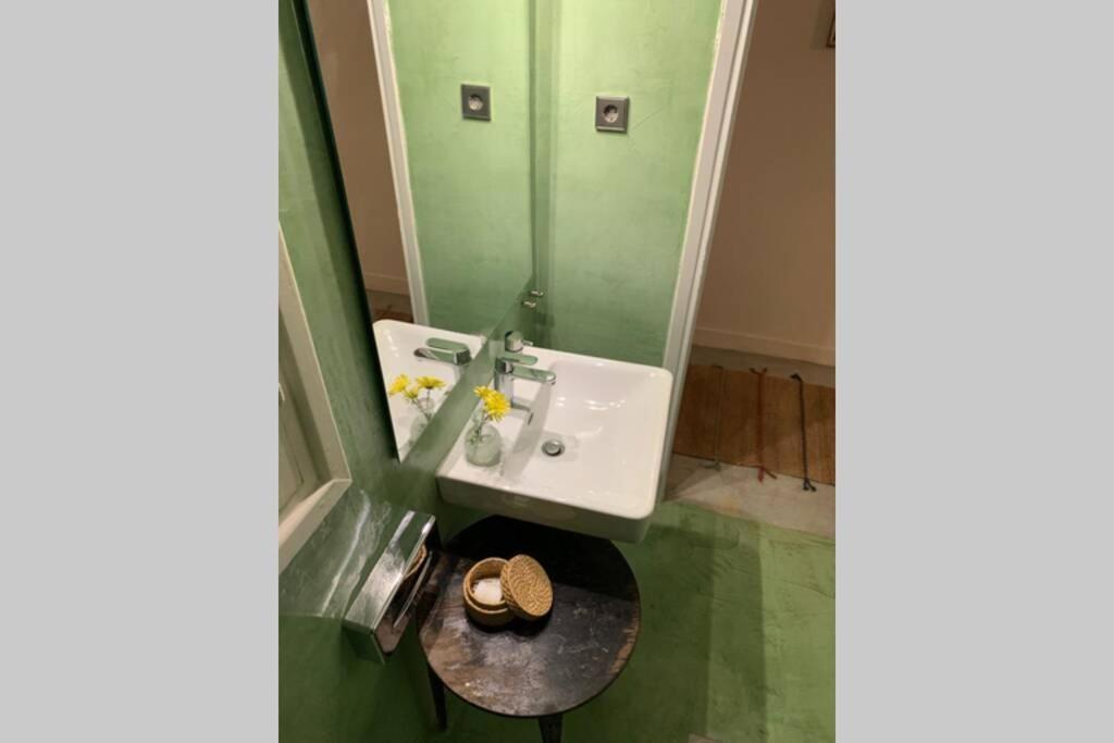 אתונה Quiet And Central Flat With Private Backyard Garden מראה חיצוני תמונה