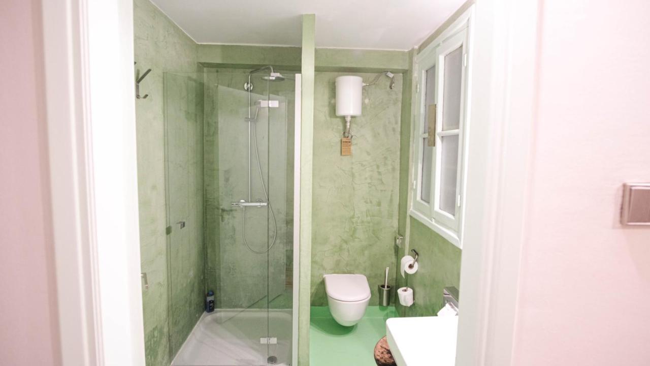 אתונה Quiet And Central Flat With Private Backyard Garden מראה חיצוני תמונה